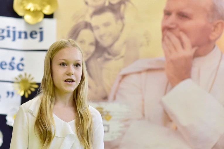 XII Powiatowy Konkurs Recytatorski Poezji i Prozy Religijnej
