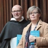 Czytajcie „Kościół ostatnich ławek”! Hasło, że z ostatnich ławek czasem widać więcej, naprawdę nie jest na wyrost