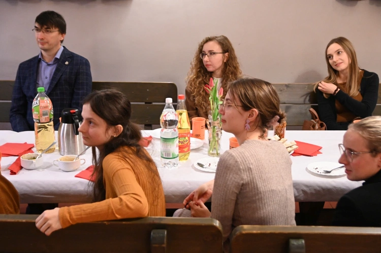 Jubileuszowe spotkanie w piwnicy DAR-u