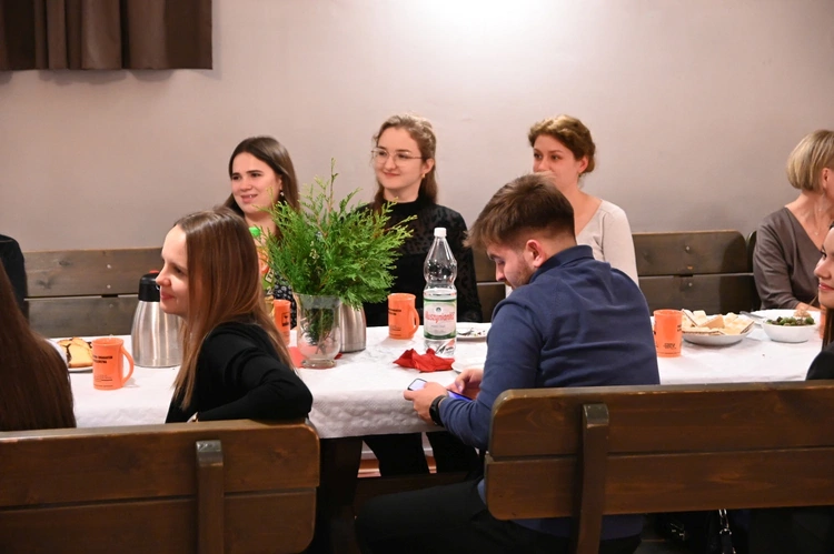 Jubileuszowe spotkanie w piwnicy DAR-u