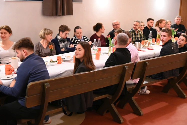 Jubileuszowe spotkanie w piwnicy DAR-u