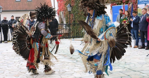 Opowieść o indiańskiej tradycji, kulturze i religii