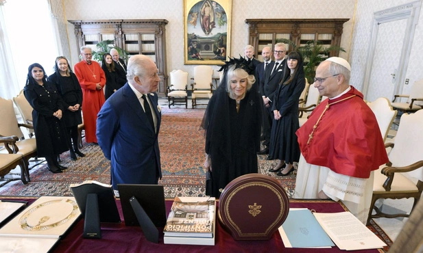 Karol III z małżonką u Leona XIV