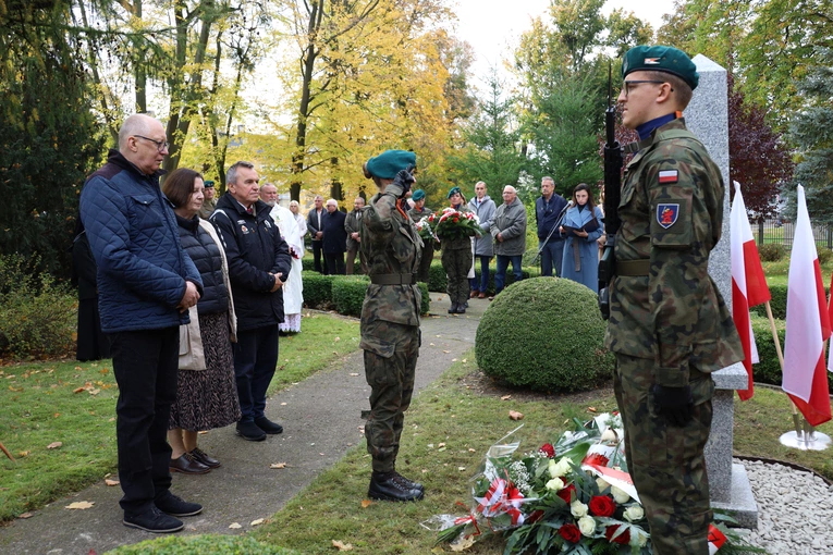 Pomnik dla prześladowanych sióstr