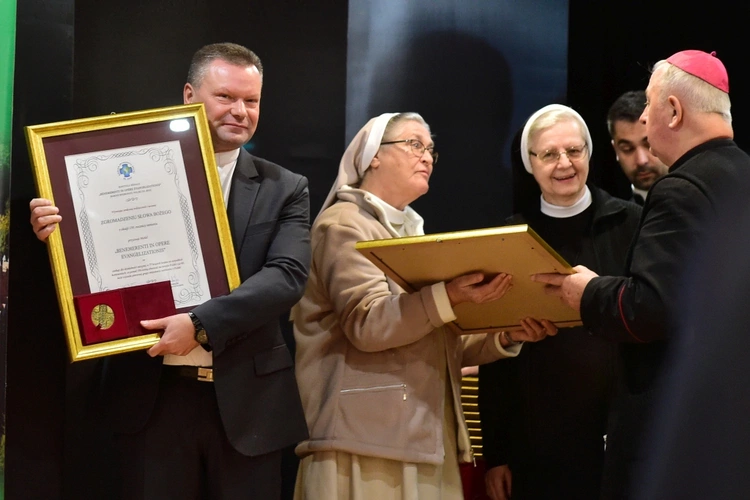 Gala wręczenia Medalu „Benemerenti in Opere Evangelizationis”