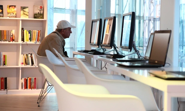 Ktoś po drugiej stronie