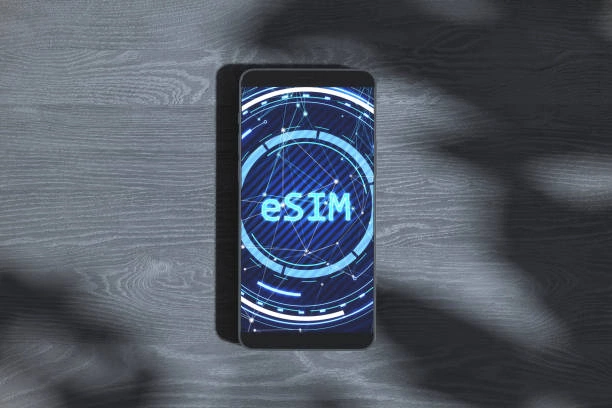 Bezpieczeństwo i prywatność w podróży z eSIM: ustawienia i dobre praktyki