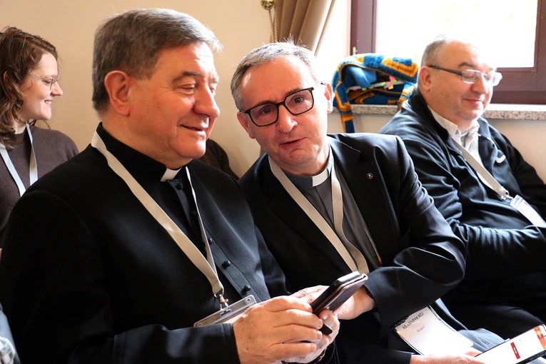 Trzecie obrady plenum Synodu Archidiecezji Wrocławskiej - pierwsze głosowania!