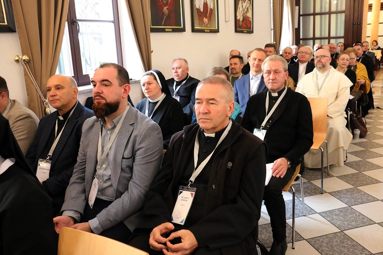 Trzecie obrady plenum Synodu Archidiecezji Wrocławskiej - pierwsze głosowania!