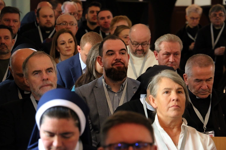 Trzecie obrady plenum Synodu Archidiecezji Wrocławskiej - pierwsze głosowania!