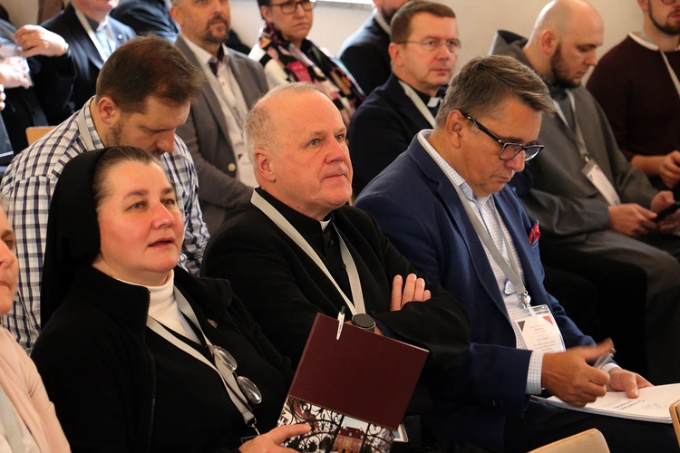 Trzecie obrady plenum Synodu Archidiecezji Wrocławskiej - pierwsze głosowania!