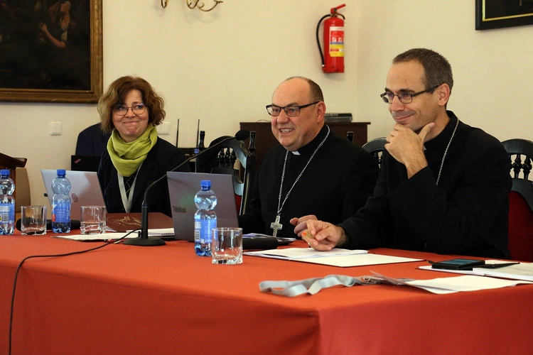 Trzecie obrady plenum Synodu Archidiecezji Wrocławskiej - pierwsze głosowania!
