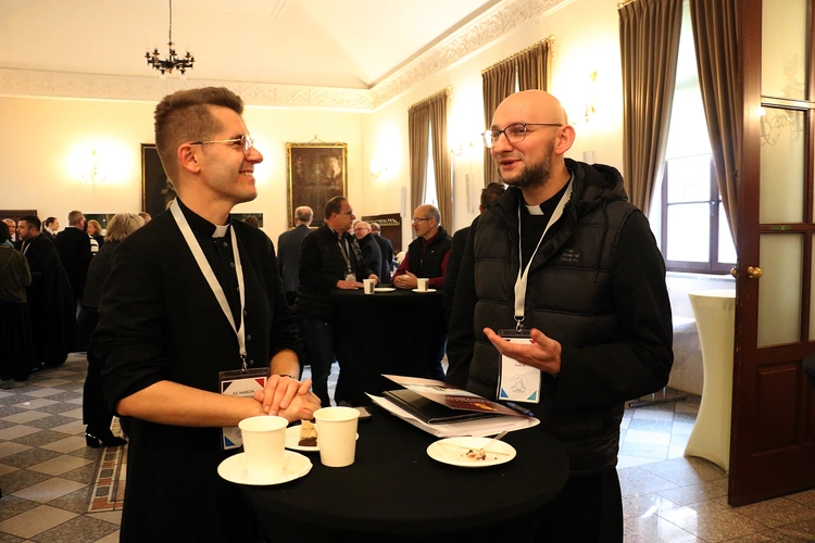 Trzecie obrady plenum Synodu Archidiecezji Wrocławskiej - pierwsze głosowania!