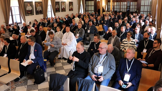 Trzecie obrady plenum Synodu Archidiecezji Wrocławskiej - pierwsze głosowania!