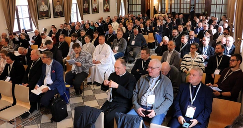 Trzecie obrady plenum Synodu Archidiecezji Wrocławskiej - pierwsze głosowania!