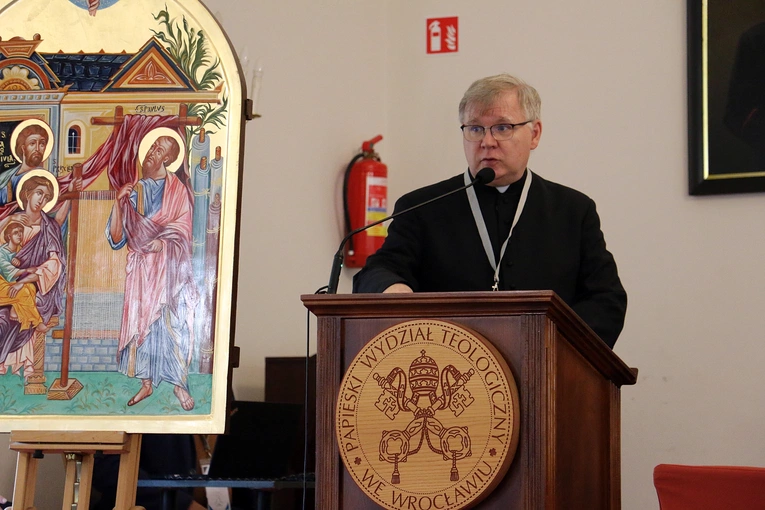 Trzecie obrady plenum Synodu Archidiecezji Wrocławskiej - pierwsze głosowania!