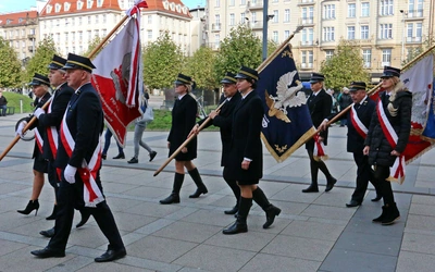 45. rocznica protestu głodowego kolejarzy we Wrocławiu - modlitwa i pamięć dla strajkujących