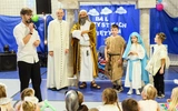 Bal Wszystkich Świętych w Brzeziej Łące - piękno polskich zwyczajów i chrześcijańskiego dziedzictwa