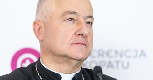 „Nie siłą, ale pokorą”. Komunikat biskupa sosnowieckiego o prawdzie, nawróceniu i bólu Kościoła