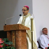 Kiedy nie umiemy się modlić, Duch Święty modli się w nas