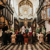 Abp Wojda: Oświata prowadzi do odkrywania prawdy rozumem i sercem