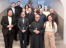 Członkowie czeskiej delegacji spotkali się także z abp. Andrzejem Przybylskim. Metropolita katowicki wysłuchał ich relacji o pracy  z młodzieżą  i o tym,  jak w formację angażują się młodzi świeccy.