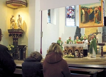 Msza w intencji ojczyzny  w kościele Świętych Apostołów Piotra i Pawła.