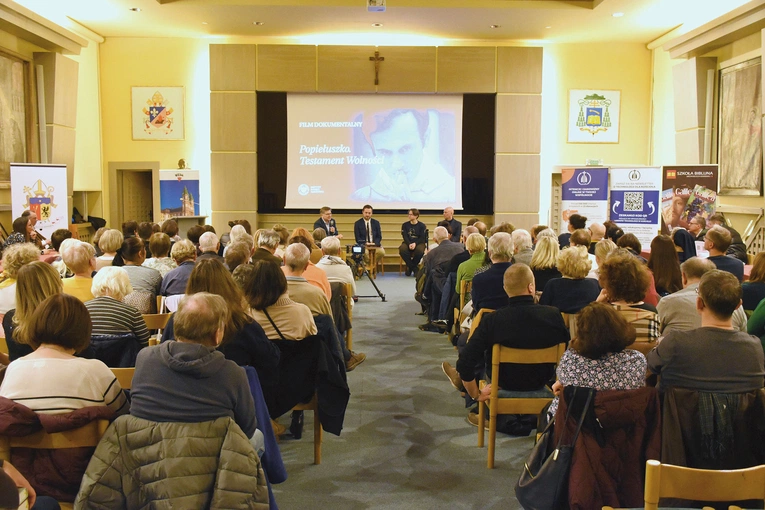 – Co sprawia,  że jego przesłanie jest nadal aktualne?  – pytał G. Górny. 