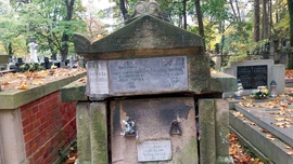 Może Rada Miasta zaradzi coś przeciwko postępującemu niszczeniu grobu dawnej zasłużonej krakowskiej radnej?