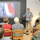 Rafał Semołonik opowiada o drodze kapelana Solidarności do kapłaństwa.