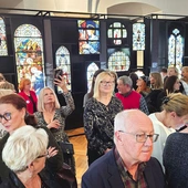 Ekspozycja zgromadziła dużą liczbę zwiedzających. 