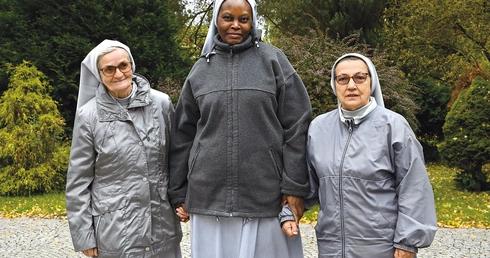 Pokochały Afrykę. Misja s. Rozariany i s. Rozanny trwa od 50 lat