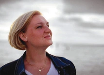 Marta przeszła przez cierpienie, które stało się miejscem działania Boga. Teraz pragnie dzielić się z innymi nadzieją, że z każdej, nawet najtrudniejszej sytuacji może narodzić się dobro.