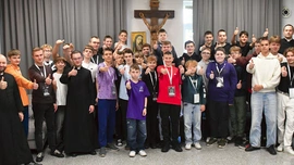 Kolejne rekolekcje z serii „Bohaterowie Boga” już 5 grudnia. Duszpasterstwo młodych ma jednak dużo więcej propozycji! Oto najbliższe: „Córki Króla” – od 7 do 9 listopada (dla dziewcząt), modlitewny wieczór młodych – 22 listopada, „Abba Ojcze” – od 5 do 7 grudnia (dla dzieci), rekolekcje dla kandydtów do bierzmowania – od 6 do 7 grudnia. Więcej: centrumddm.pl.