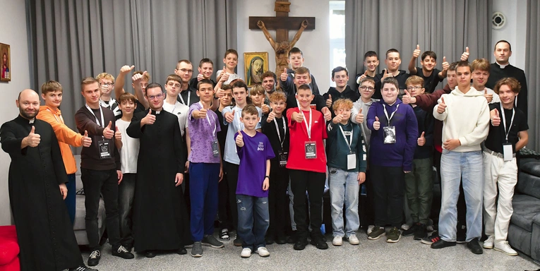 Kolejne rekolekcje z serii „Bohaterowie Boga” już 5 grudnia. Duszpasterstwo młodych ma jednak dużo więcej propozycji! Oto najbliższe: „Córki Króla” – od 7 do 9 listopada (dla dziewcząt), modlitewny wieczór młodych – 22 listopada, „Abba Ojcze” – od 5 do 7 grudnia (dla dzieci), rekolekcje dla kandydtów do bierzmowania – od 6 do 7 grudnia. Więcej: centrumddm.pl.