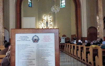 Skarbona będzie stała przez cały listopad m.in. w kościele w Słupnie.