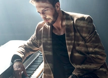 Sławek Uniatowski zaśpiewa piosenki swoich największych muzycznych idoli – Wodeckiego, Zauchy i Sinatry.