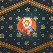 Zmierzamy do nieba – zdaje się mówić kościelne sklepienie.