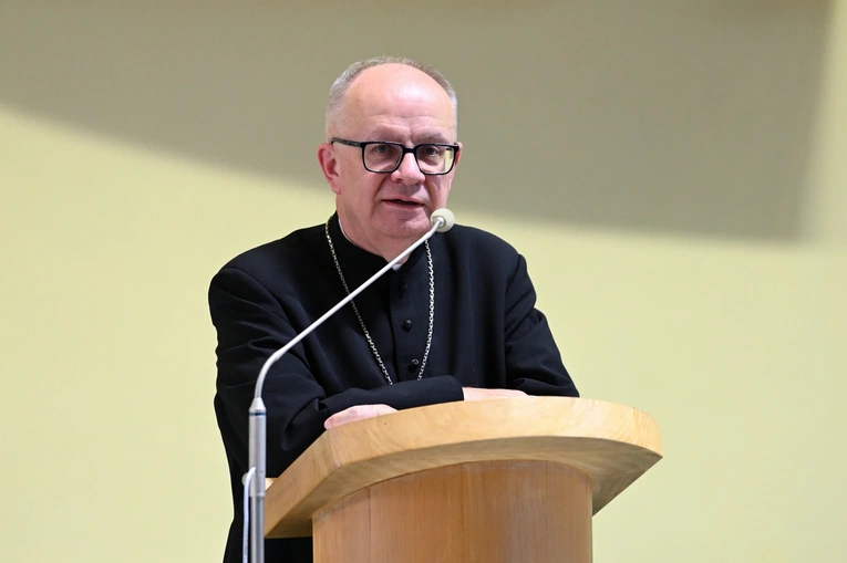 Biskup opolski poprosił o wycofanie jego kandydatury do tytułu "Zasłużony dla Miasta Opola"