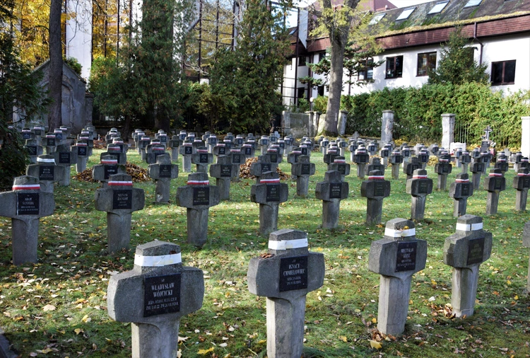 Między lipami i ciszą. Historia lubelskiego Panteonu
