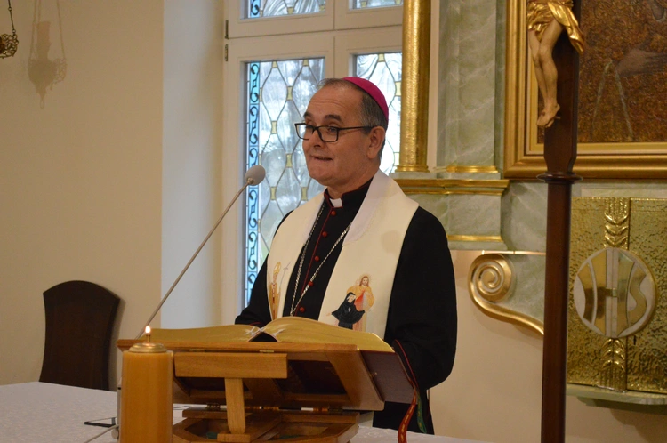 Poświęcenie odnowionego domu i kaplicy w Kokoszycach