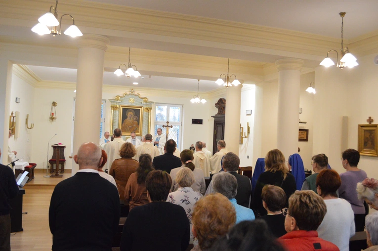 Poświęcenie odnowionego domu i kaplicy w Kokoszycach