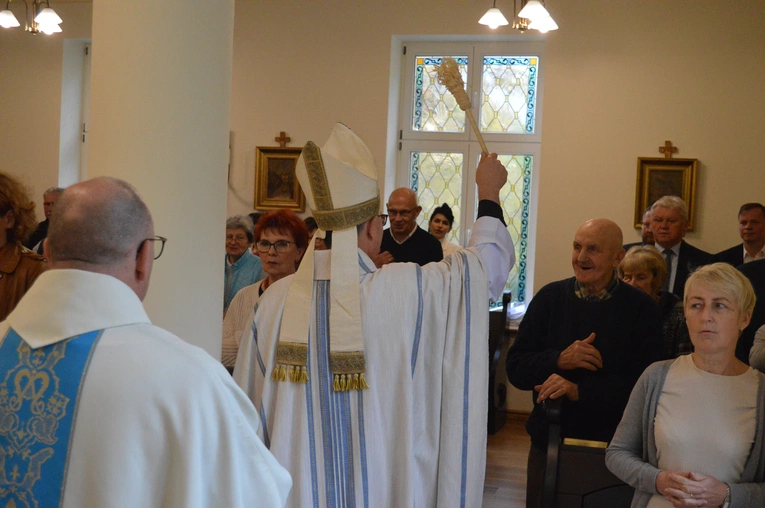 Poświęcenie odnowionego domu i kaplicy w Kokoszycach
