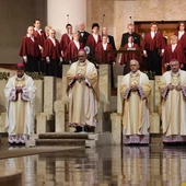 Abp Andrzej Przybylski: spod progu Katedry wypływa łaska, która nas ożywia i uświęca
