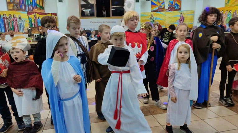 Bal Wszystkich Świętych w parafii pw. św. Franciszka z Asyżu we Wrocławiu