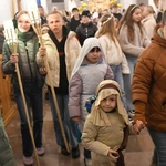 Korowód ze śiętymi na ulicach Świebodzina