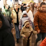 Korowód ze śiętymi na ulicach Świebodzina