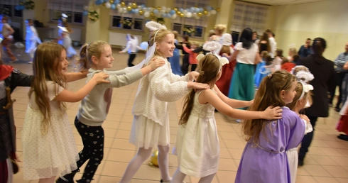 Przasnysz. Dlaczego warto organizować Bale Wszystkich Świętych?