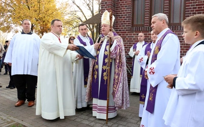 Abp Kupny: Święci to ludzie tacy sami jak my