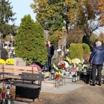 Uroczystość Wszystkich Świętych na cmentarzu w Siechnicach 2025